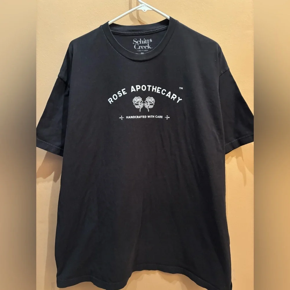 Schitt's Creek Rose Apothecary t-shirt Size 2XL Rose Apothecary logo - Picture 4 of 8